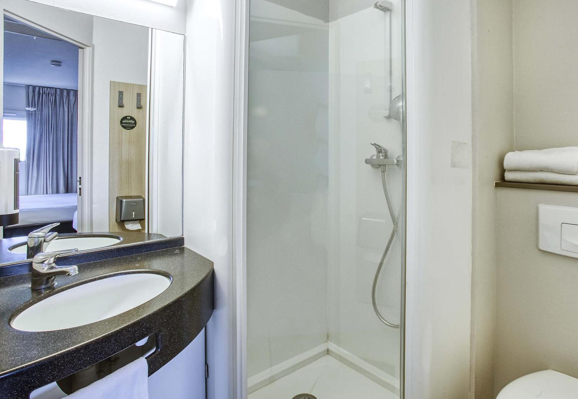 B&B Hotel Angouleme Le Gond-Pontouvre ภายนอก รูปภาพ